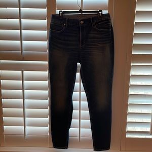 White House Black Market The Skinny Jean - Size 12